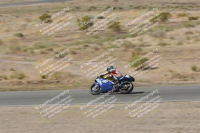 media/Apr-20-2025-AHRMA (Sun) [[393a79c373]]/Race/Group 11 early race/Turn 4b/